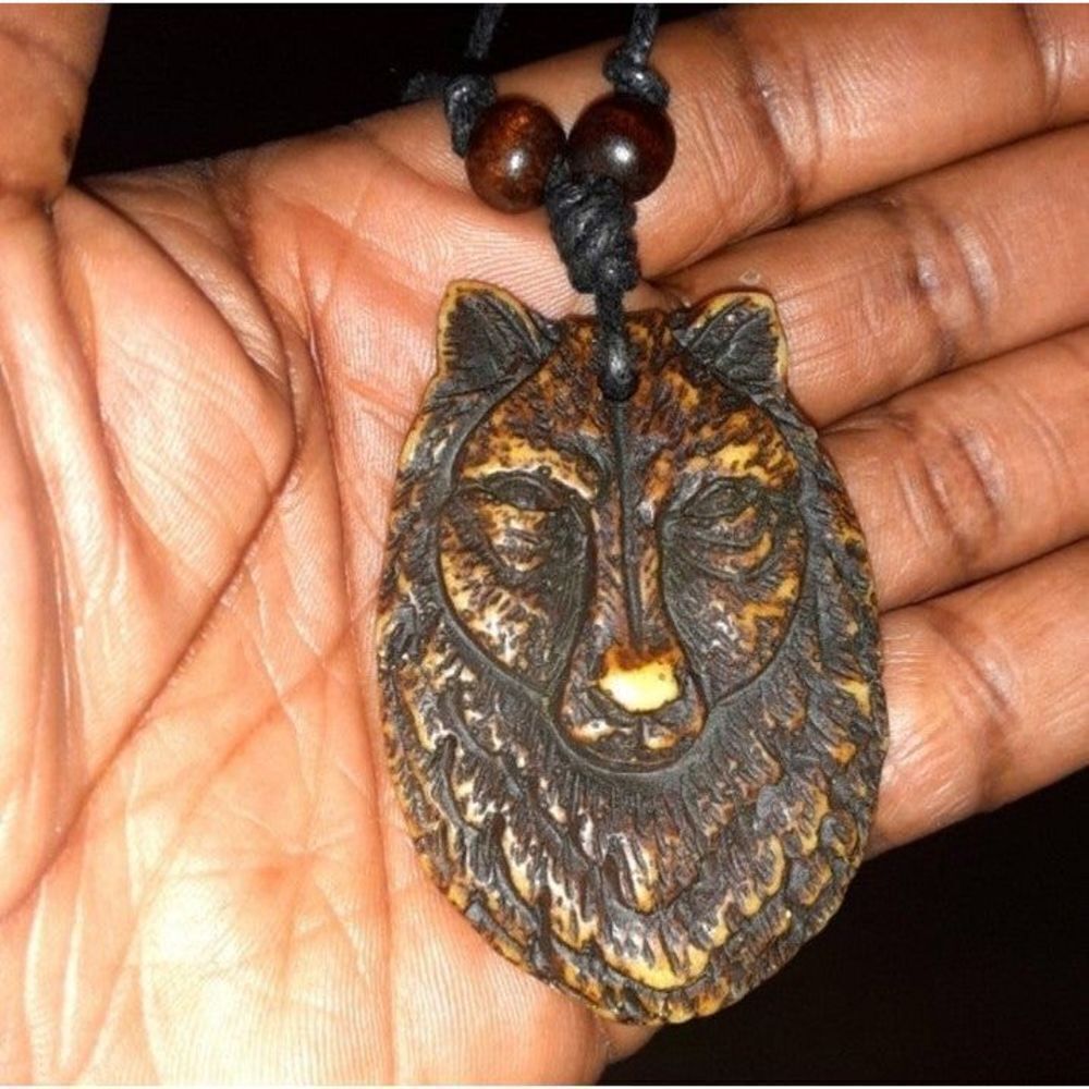 Wooden Brown UNISEX wolf and necklace